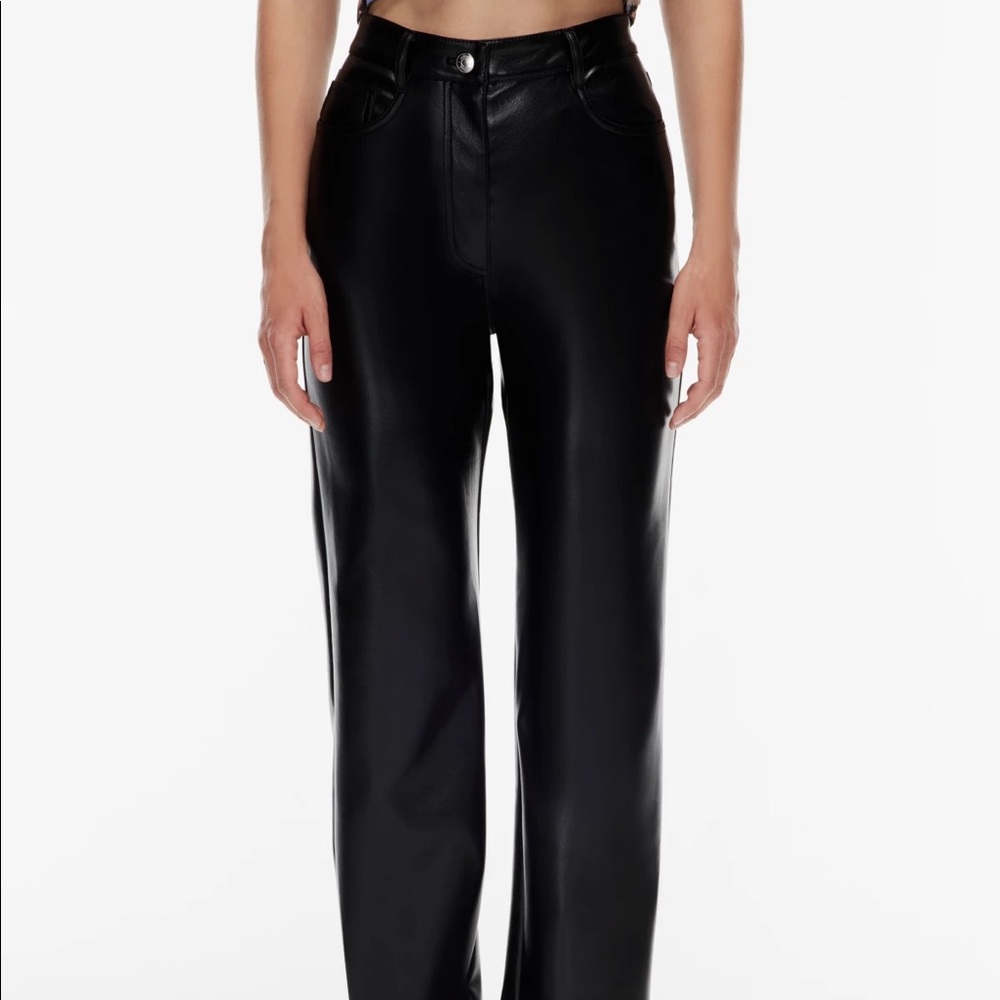 Wilfred Melina Pant